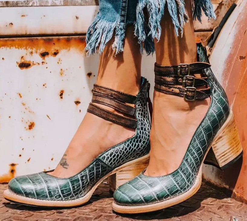 Dorothea | Vintage Leather Strap Heels